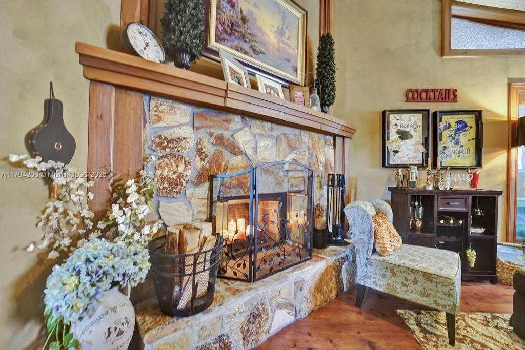 Small Image of 9682 RIDGECREST CT, Davie Number 33