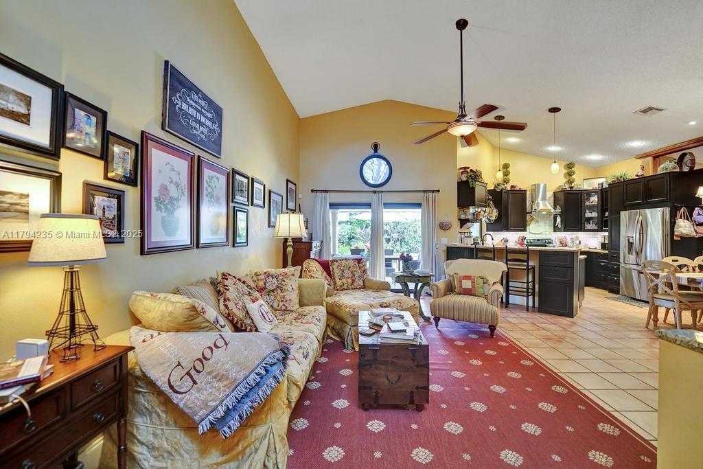 Small Image of 9682 RIDGECREST CT, Davie Number 38