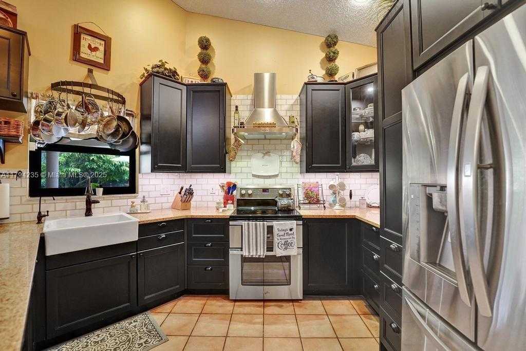 Small Image of 9682 RIDGECREST CT, Davie Number 53