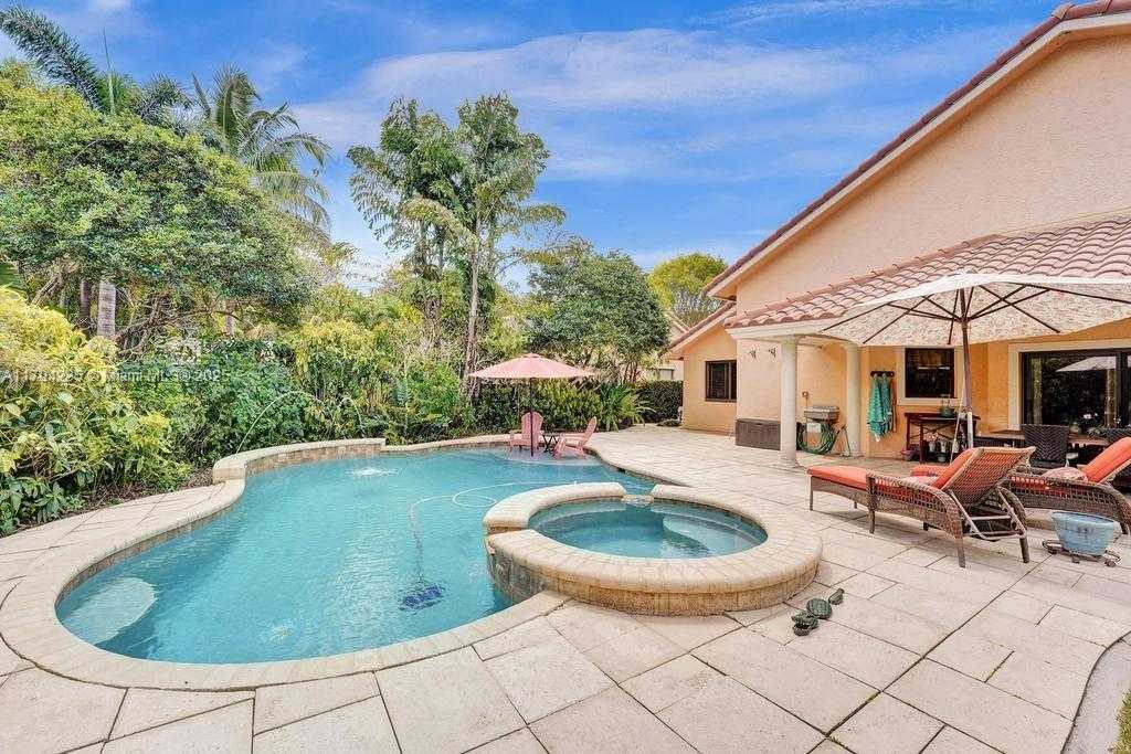 Small Image of 9682 RIDGECREST CT, Davie Number 72
