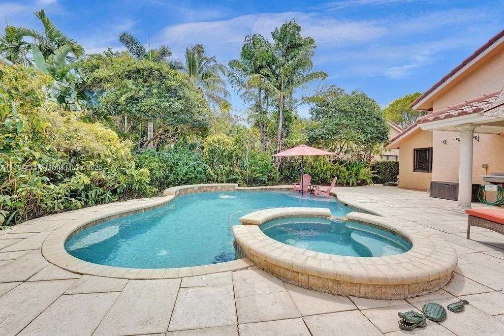 Small Image of 9682 RIDGECREST CT, Davie Number 73