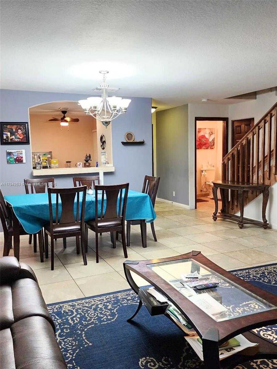 Small Image of 8014 BIG PINE WAY, Riviera Beach Number 3