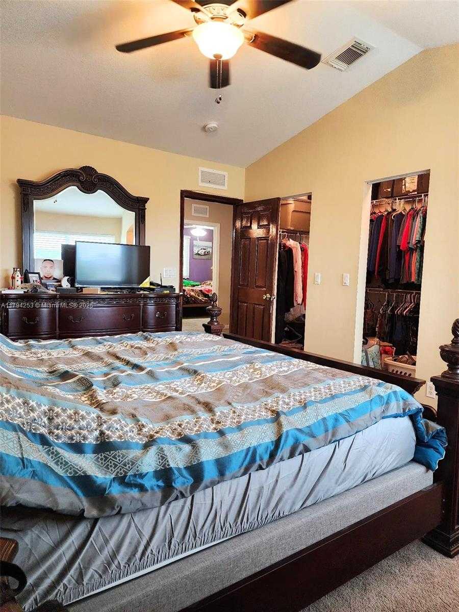 Small Image of 8014 BIG PINE WAY, Riviera Beach Number 8