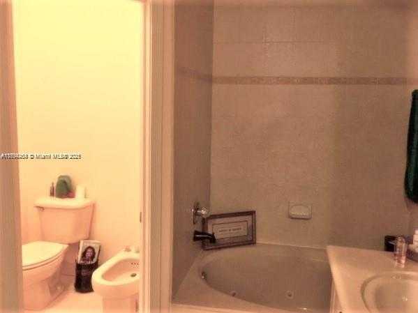 Small Image of 4854 NORTH WEST 110TH PL, Doral Number 15