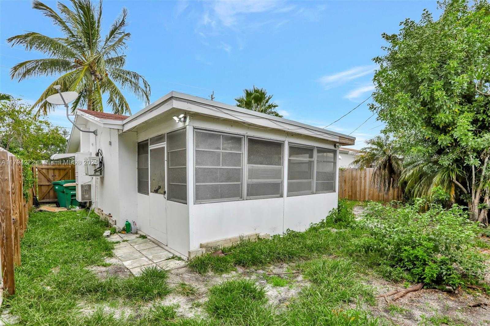 Small Image of 2712 NORTH WEST 53RD ST, Tamarac Number 29