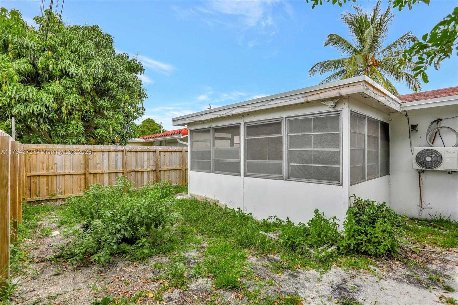 Small Image of 2712 NORTH WEST 53RD ST, Tamarac Number 30