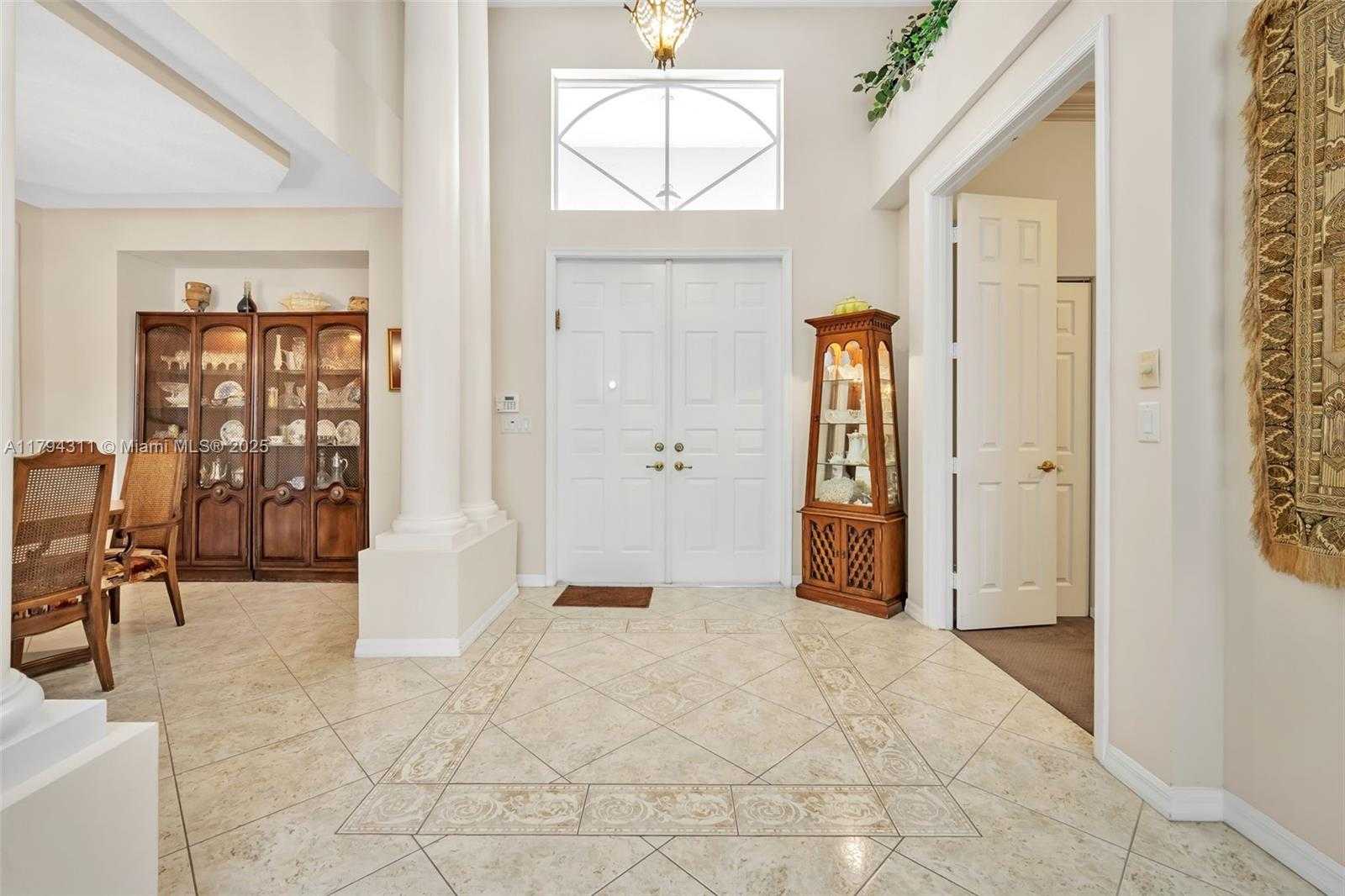 Small Image of 4123 WEST LAKE ESTATES DR, Davie Number 16