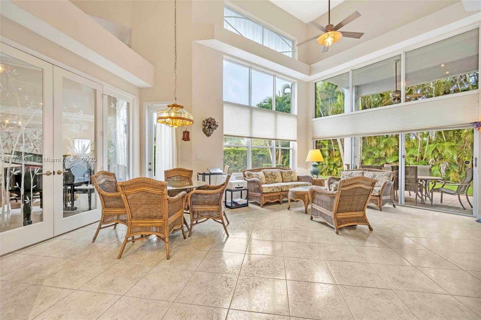 Small Image of 4123 WEST LAKE ESTATES DR, Davie Number 21