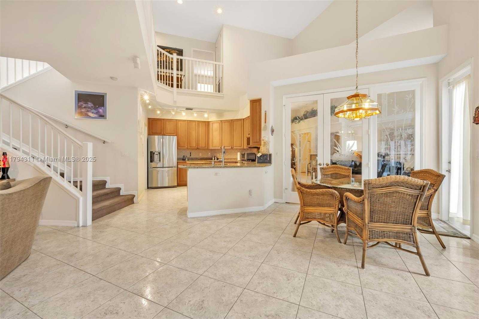 Small Image of 4123 WEST LAKE ESTATES DR, Davie Number 26