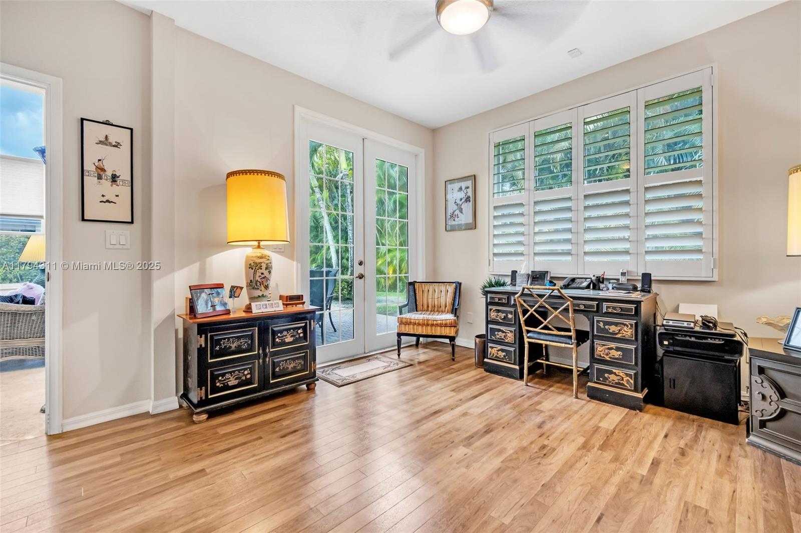 Small Image of 4123 WEST LAKE ESTATES DR, Davie Number 35