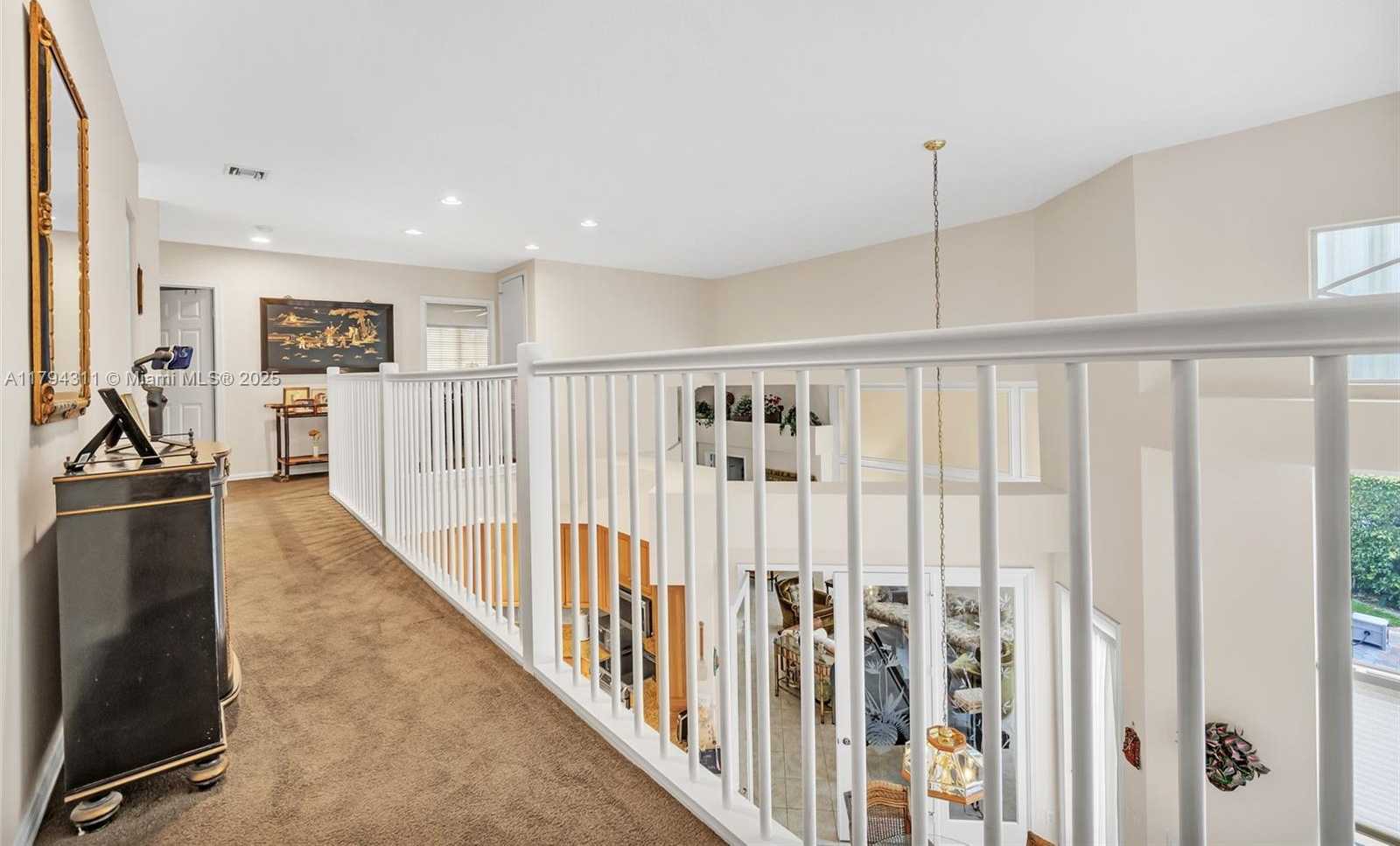 Small Image of 4123 WEST LAKE ESTATES DR, Davie Number 40