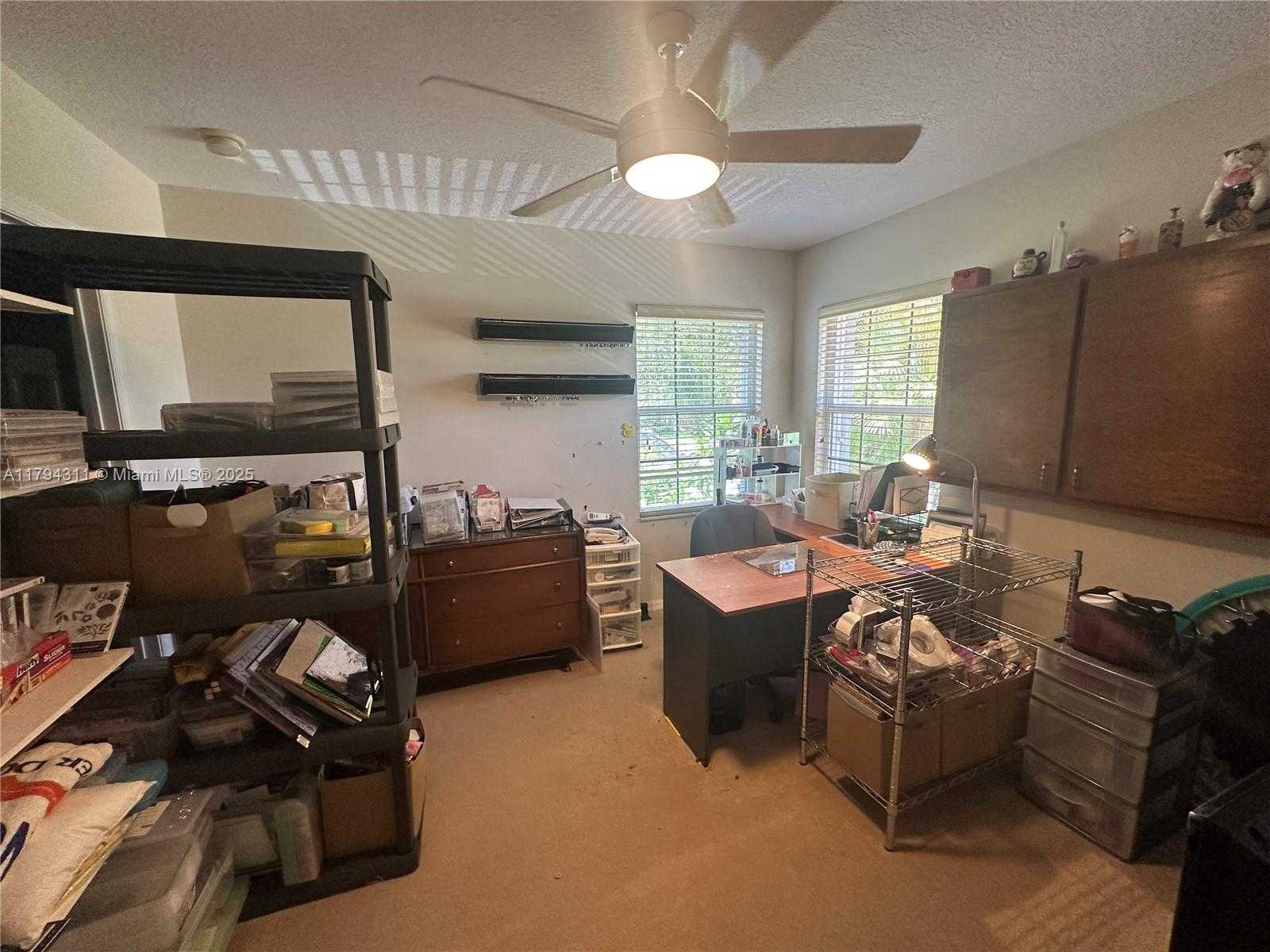 Small Image of 4123 WEST LAKE ESTATES DR, Davie Number 46