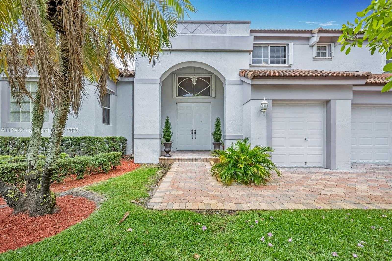 Small Image of 4123 WEST LAKE ESTATES DR, Davie Number 5