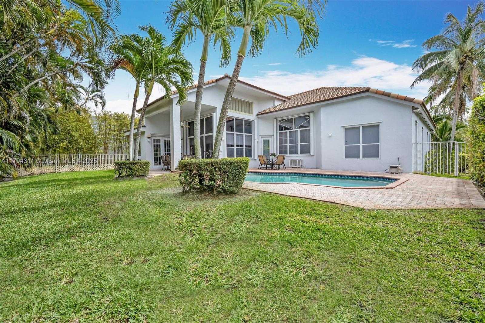 Small Image of 4123 WEST LAKE ESTATES DR, Davie Number 50