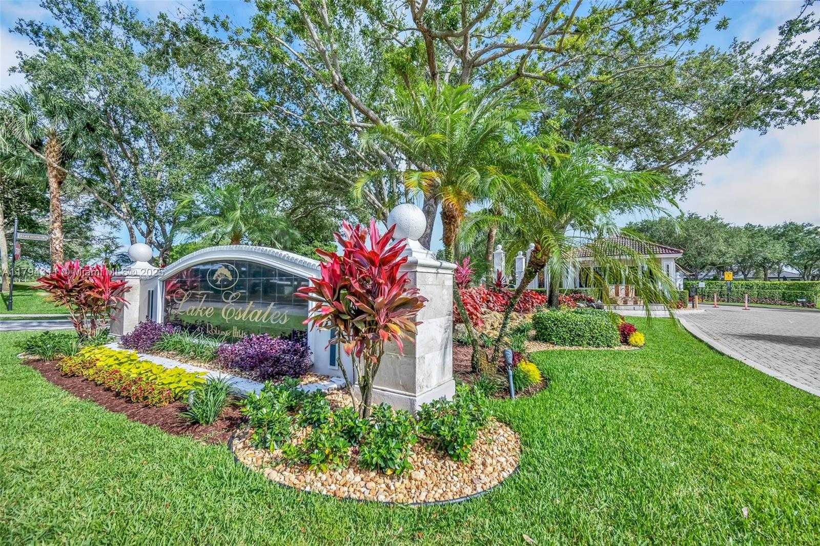 Small Image of 4123 WEST LAKE ESTATES DR, Davie Number 57
