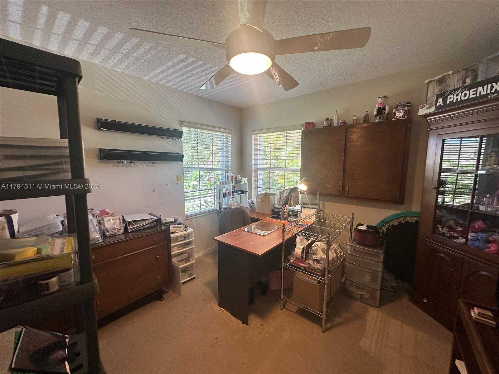 Small Image of 4123 WEST LAKE ESTATES DR, Davie Number 58
