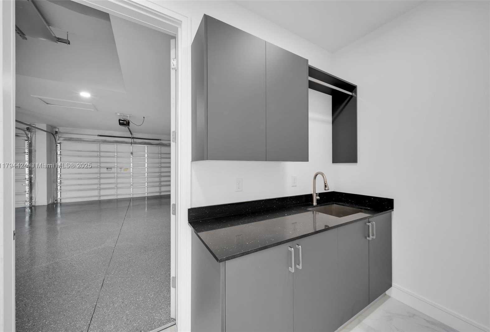 Small Image of 1234 NORTH WEST 36TH AVE, Cape Coral Number 25