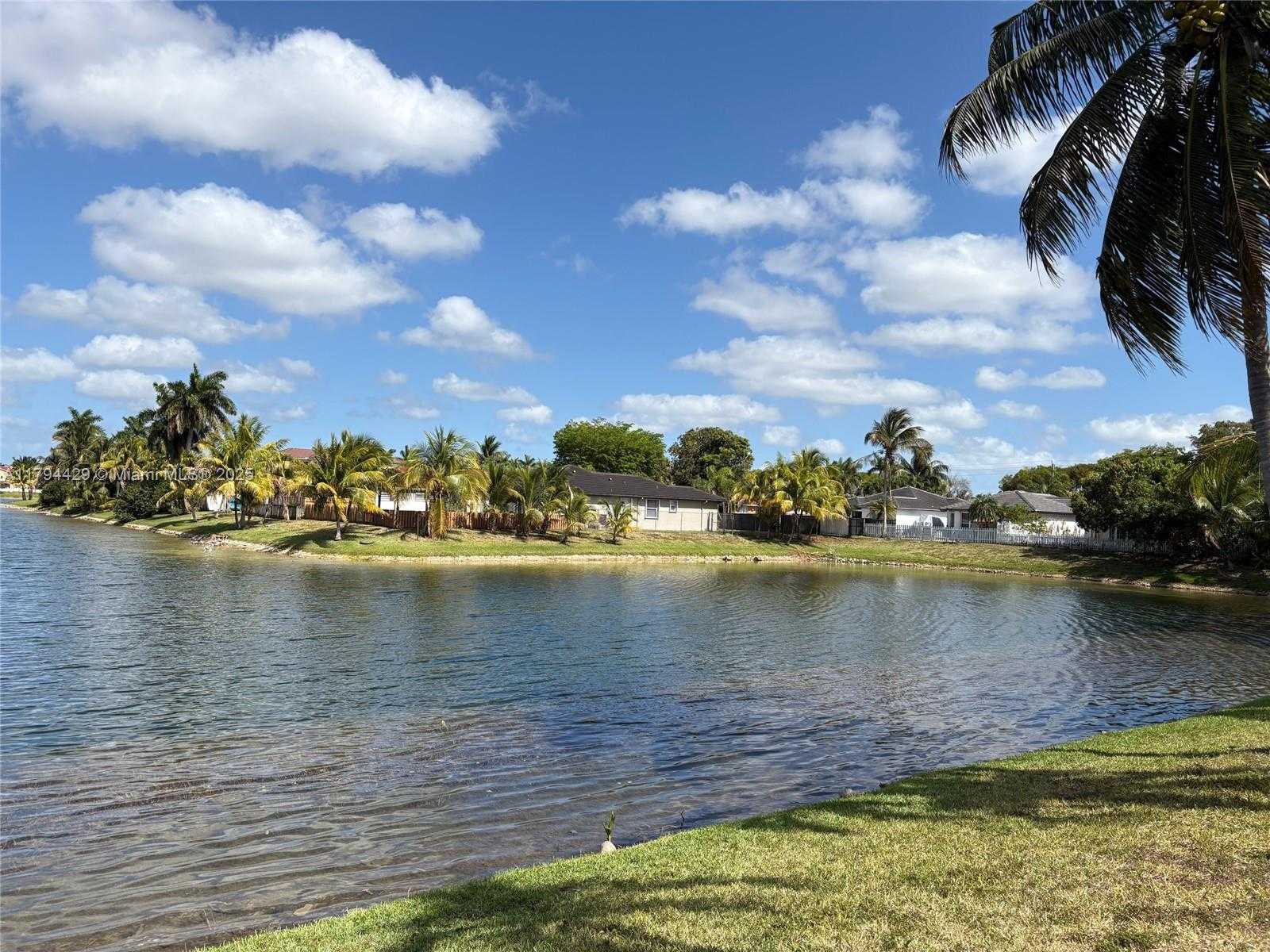 Small Image of Miami Number 26