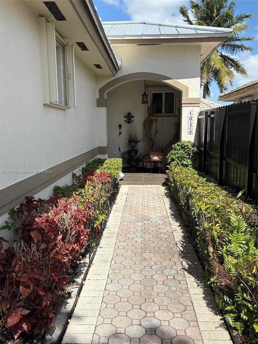 Small Image of Miami Number 28