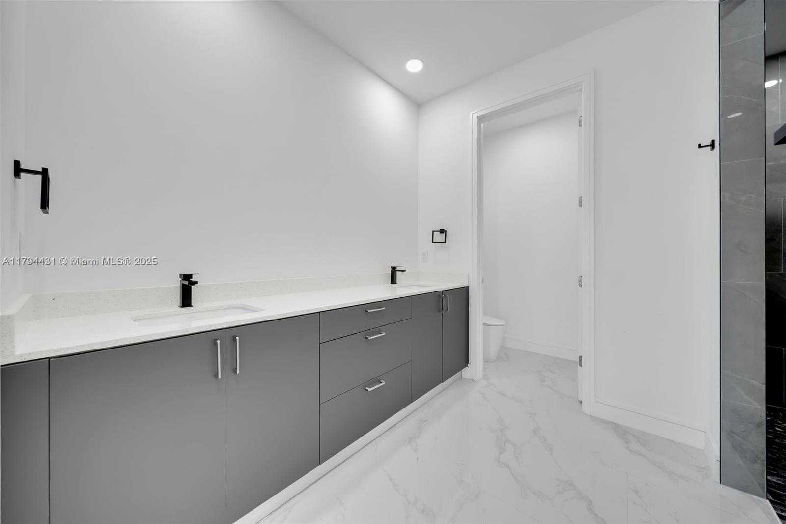 Small Image of 1238 NORTH WEST 36TH AVE, Cape Coral Number 33