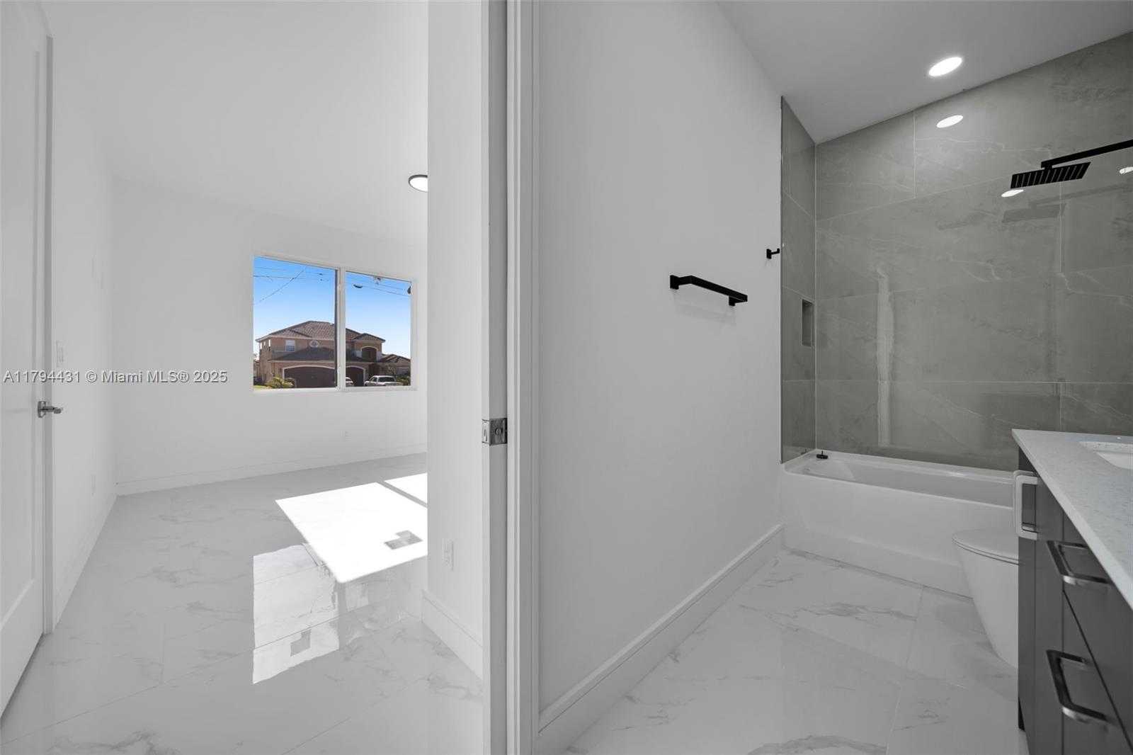 Small Image of 1238 NORTH WEST 36TH AVE, Cape Coral Number 42