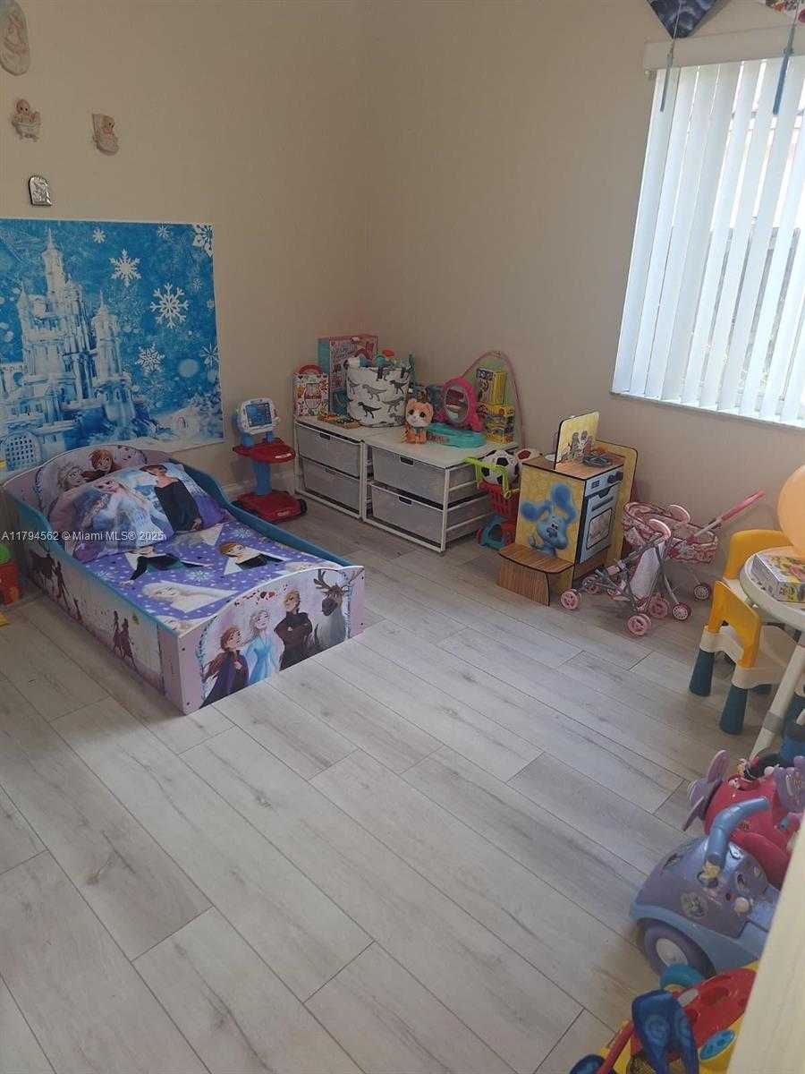 Small Image of 20401 SOUTH WEST 1ST ST, Pembroke Pines Number 10