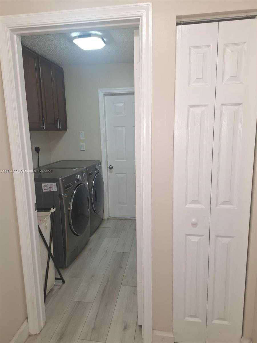 Small Image of 20401 SOUTH WEST 1ST ST, Pembroke Pines Number 13