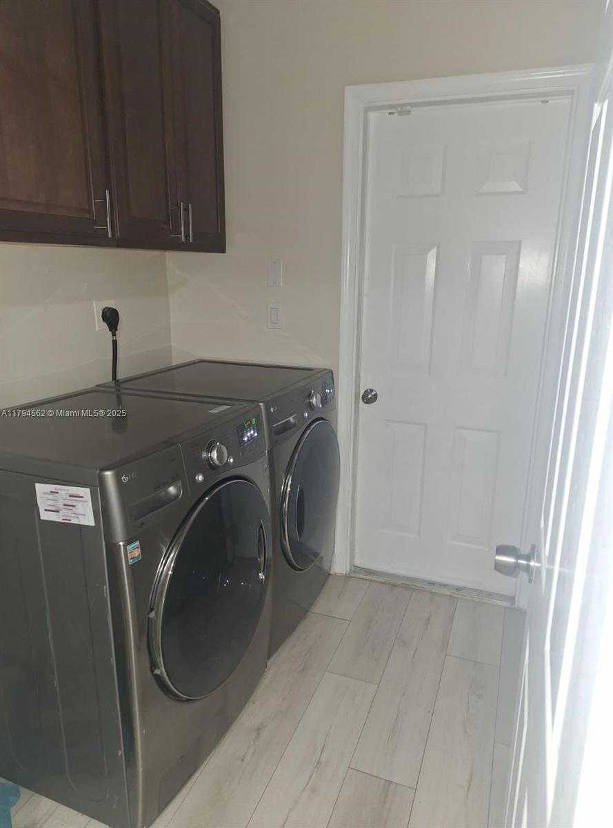 Small Image of 20401 SOUTH WEST 1ST ST, Pembroke Pines Number 14