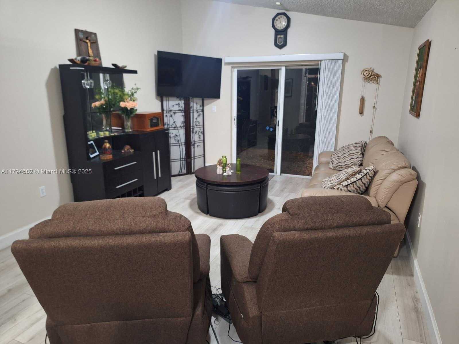 Small Image of 20401 SOUTH WEST 1ST ST, Pembroke Pines Number 5