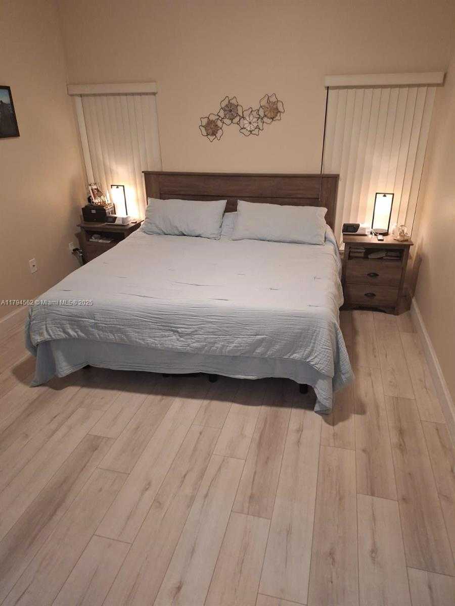 Small Image of 20401 SOUTH WEST 1ST ST, Pembroke Pines Number 8