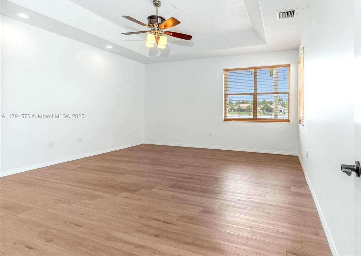 Small Image of 13790 NORTH WEST 20TH ST, Pembroke Pines Number 17