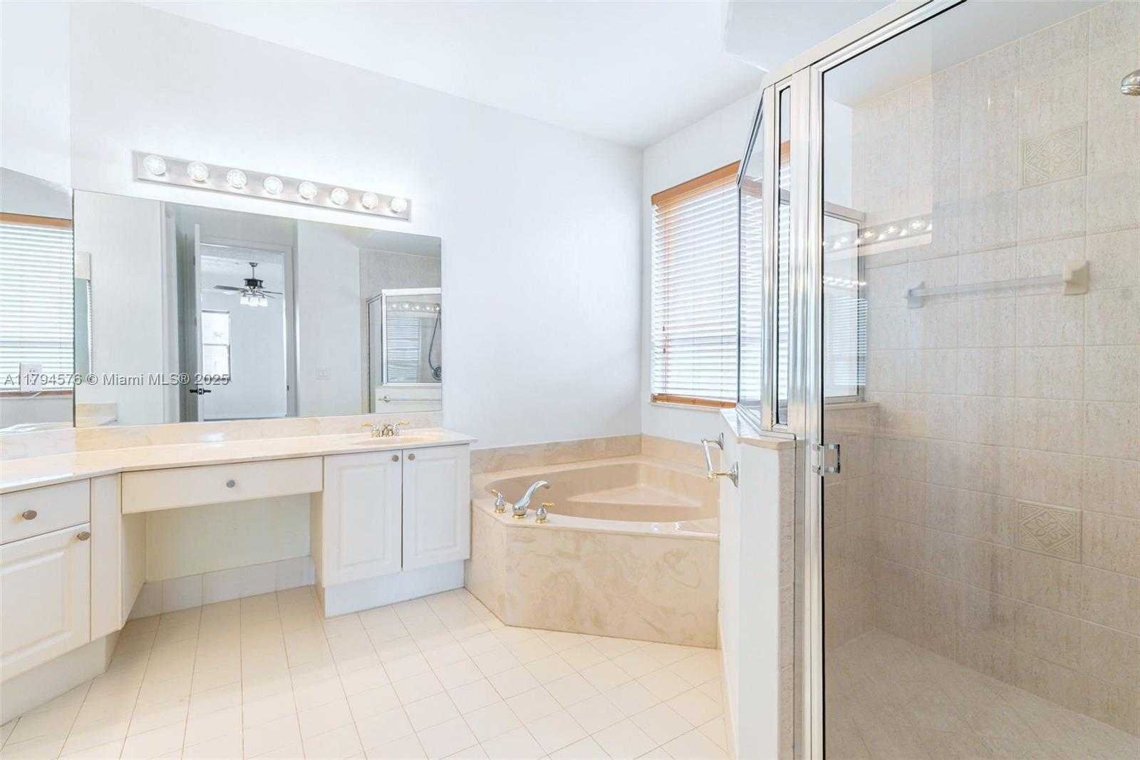 Small Image of 13790 NORTH WEST 20TH ST, Pembroke Pines Number 19