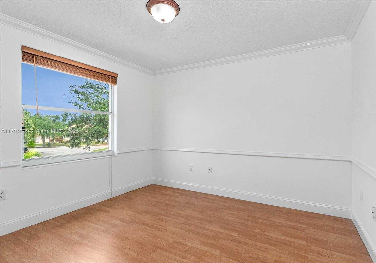 Small Image of 13790 NORTH WEST 20TH ST, Pembroke Pines Number 23