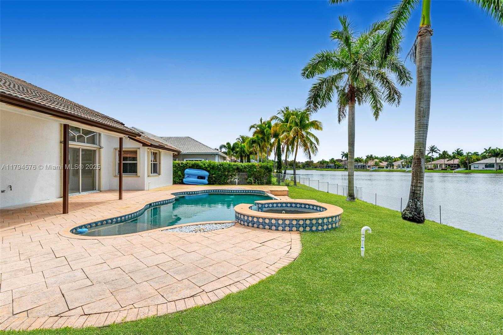 Small Image of 13790 NORTH WEST 20TH ST, Pembroke Pines Number 31