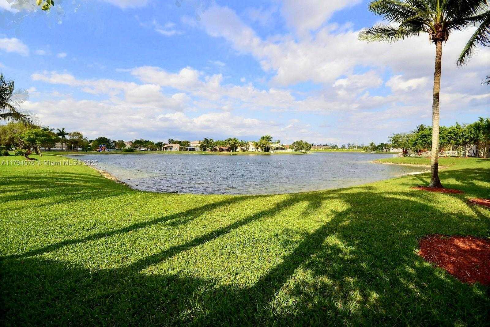 Small Image of 13790 NORTH WEST 20TH ST, Pembroke Pines Number 37