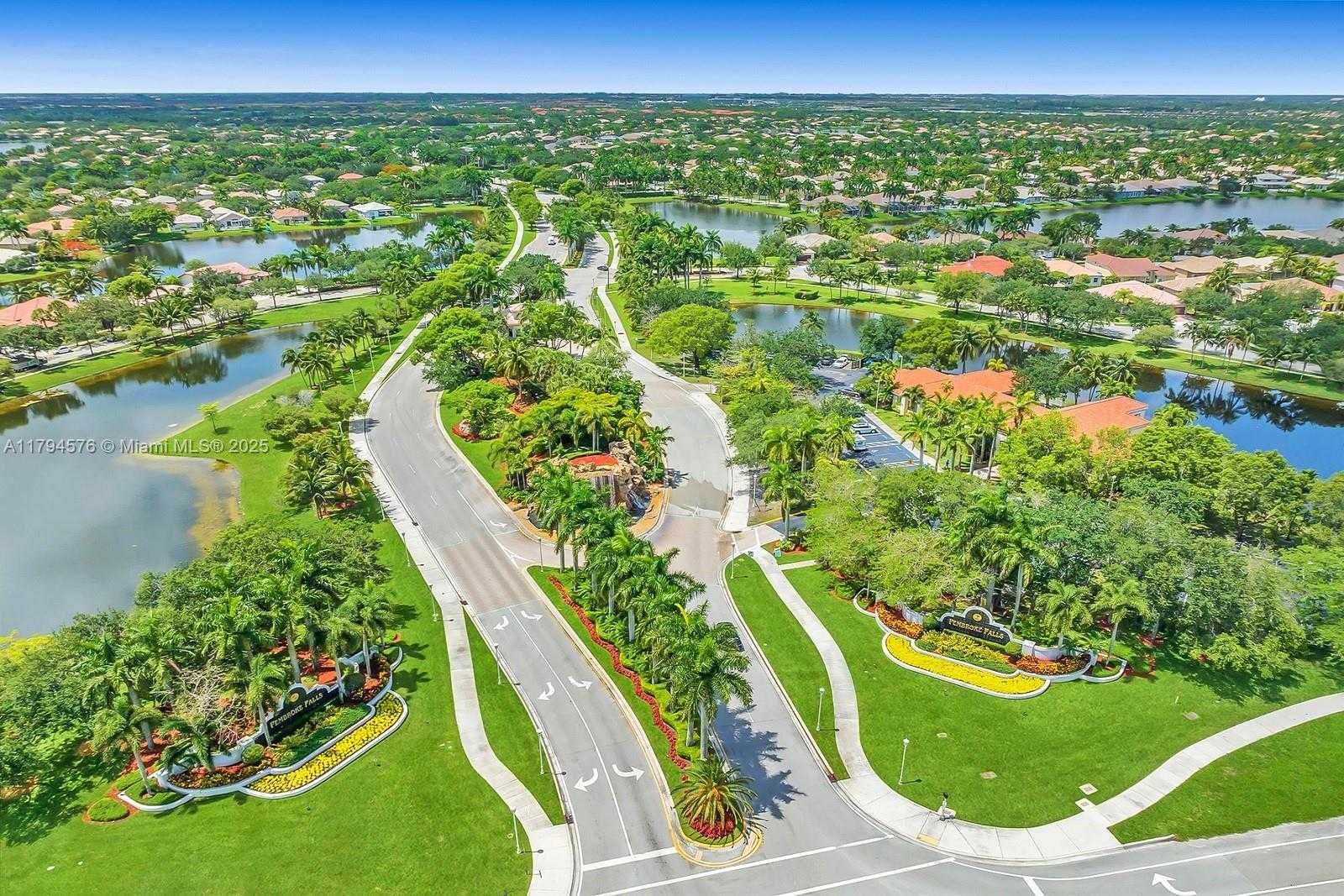 Small Image of 13790 NORTH WEST 20TH ST, Pembroke Pines Number 38