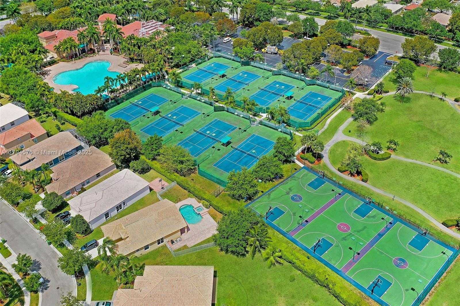 Small Image of 13790 NORTH WEST 20TH ST, Pembroke Pines Number 47