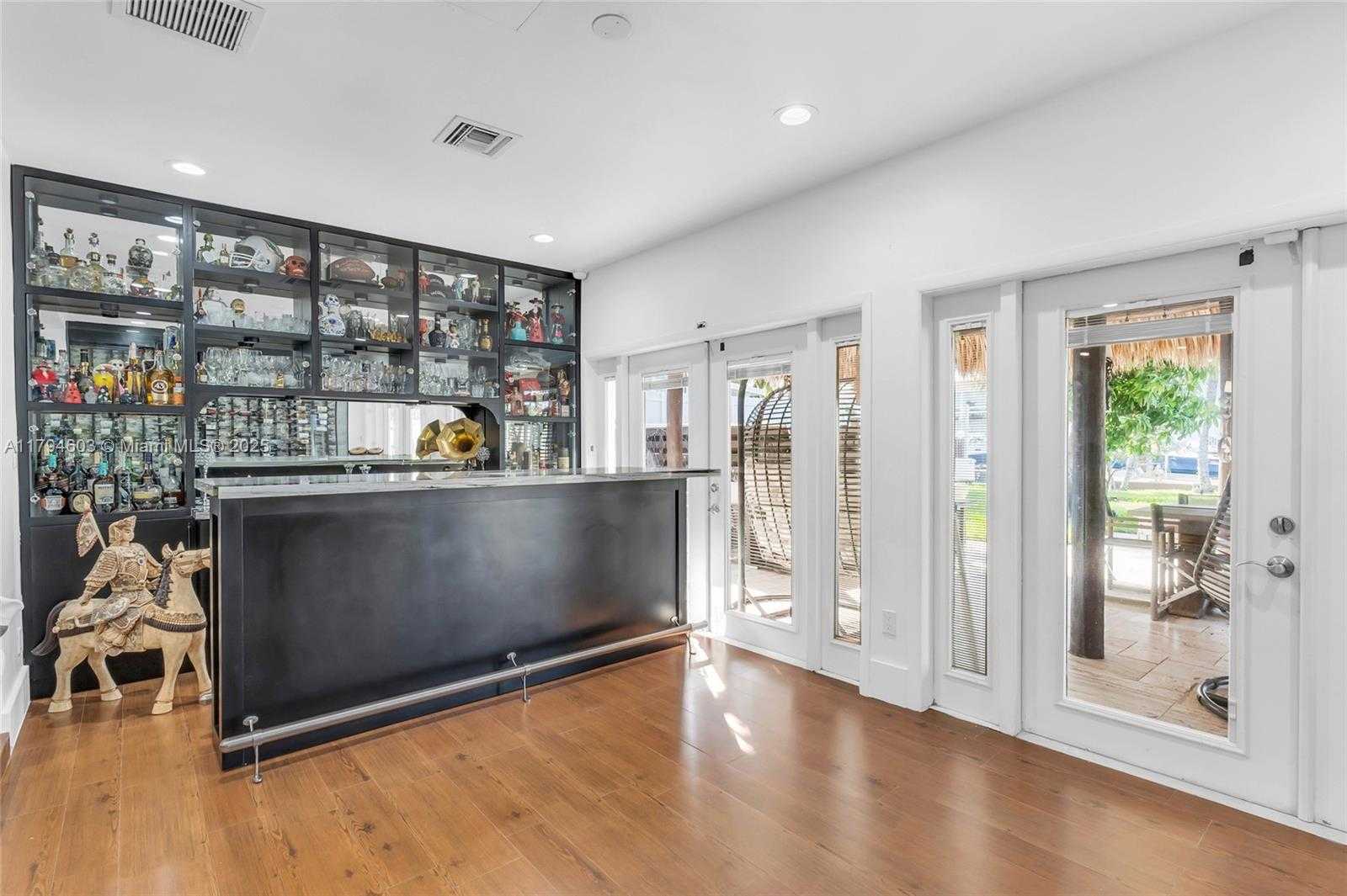 Small Image of 2108 NORTH EAST 124TH ST, North Miami Number 12