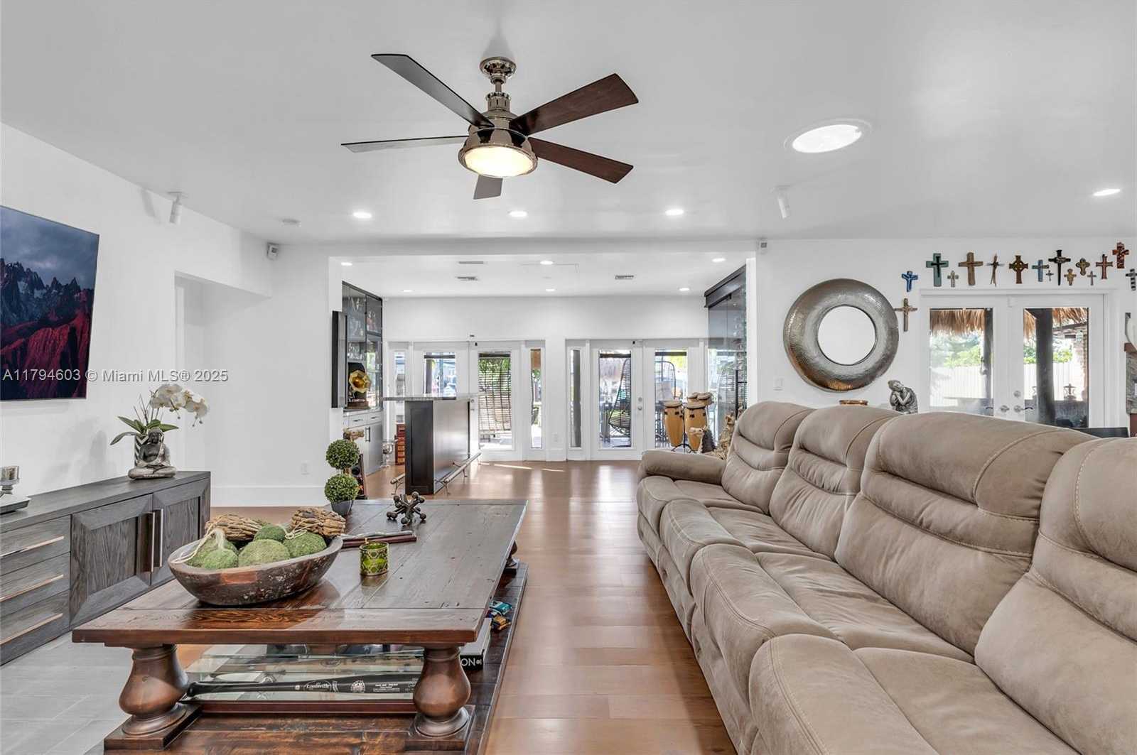 Small Image of 2108 NORTH EAST 124TH ST, North Miami Number 16
