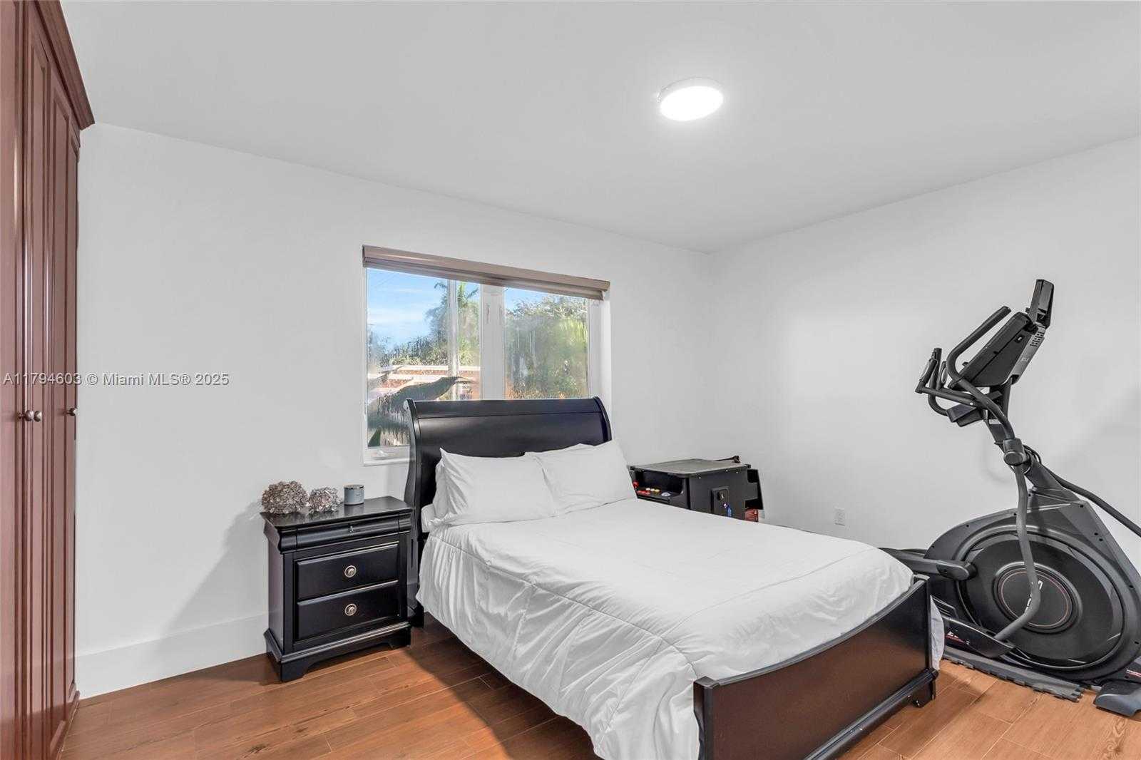 Small Image of 2108 NORTH EAST 124TH ST, North Miami Number 25