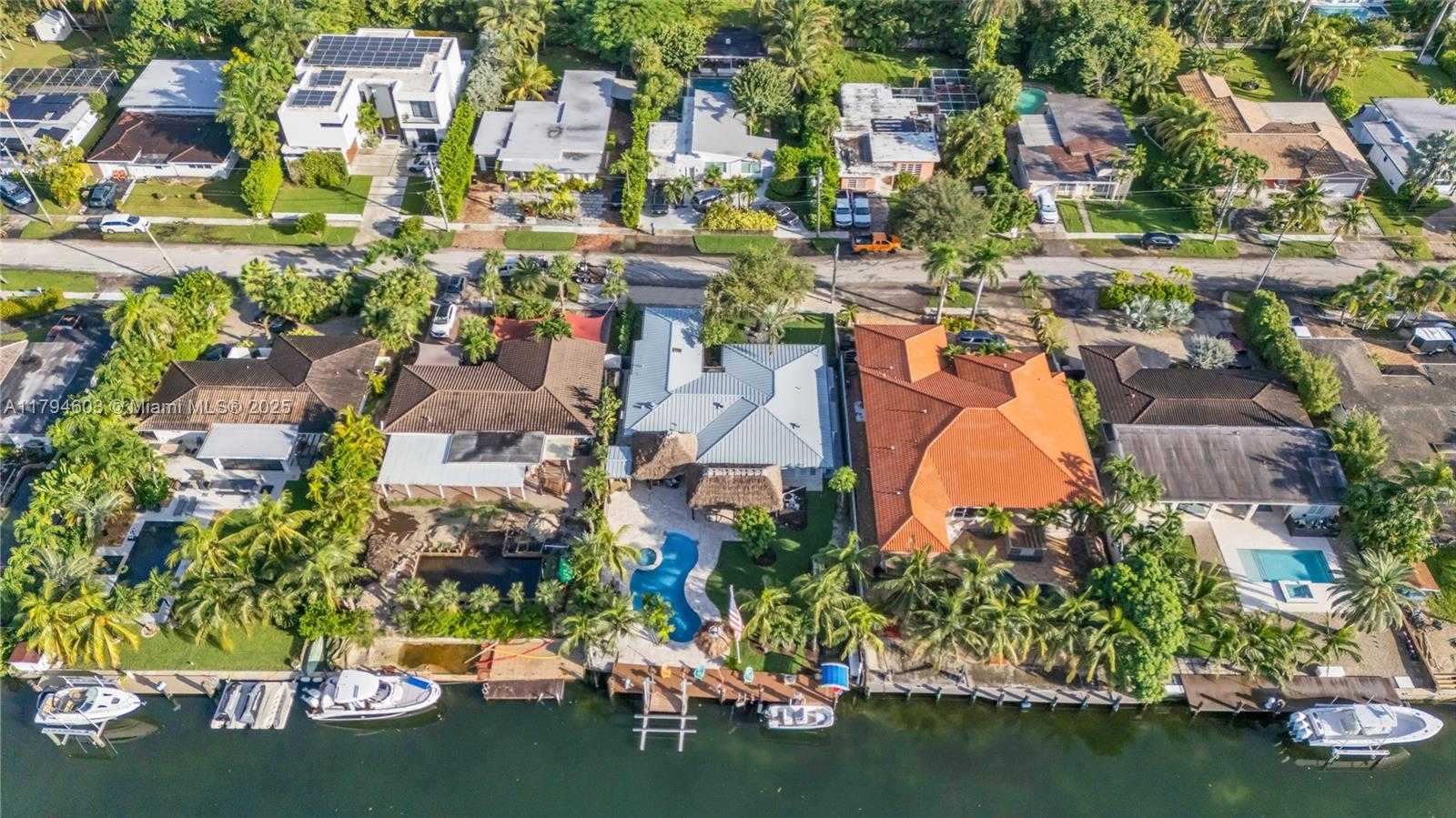 Small Image of 2108 NORTH EAST 124TH ST, North Miami Number 3