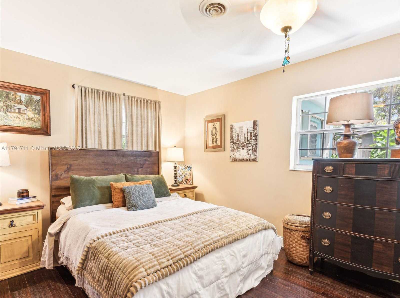 Small Image of 4400 NORTH EAST 13TH AVE, Oakland Park Number 11