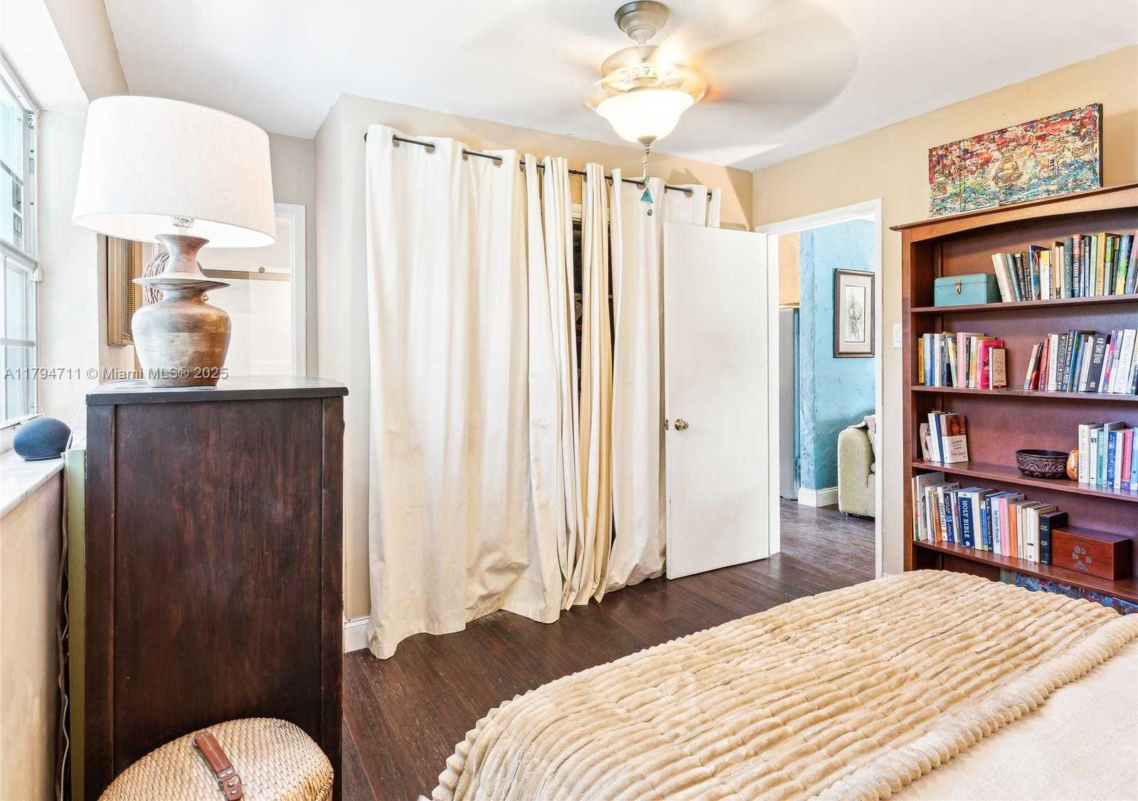 Small Image of 4400 NORTH EAST 13TH AVE, Oakland Park Number 12