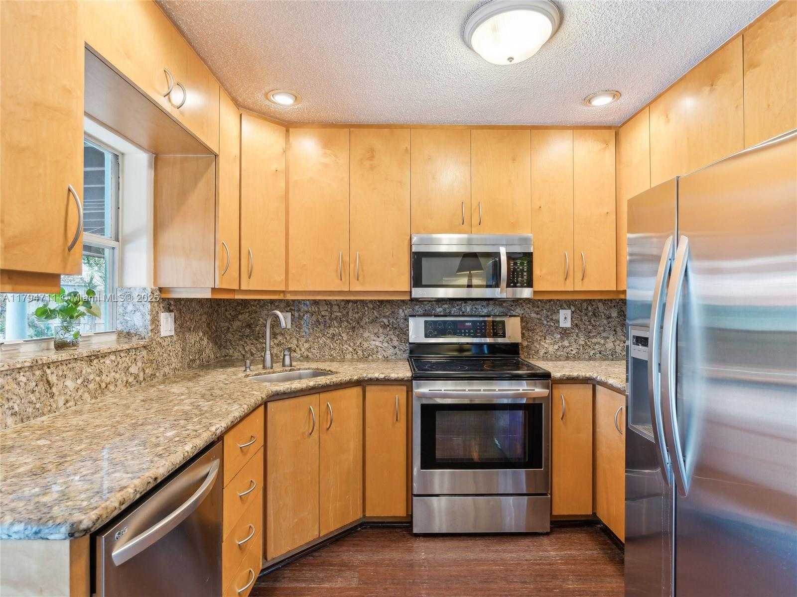 Small Image of 4400 NORTH EAST 13TH AVE, Oakland Park Number 3