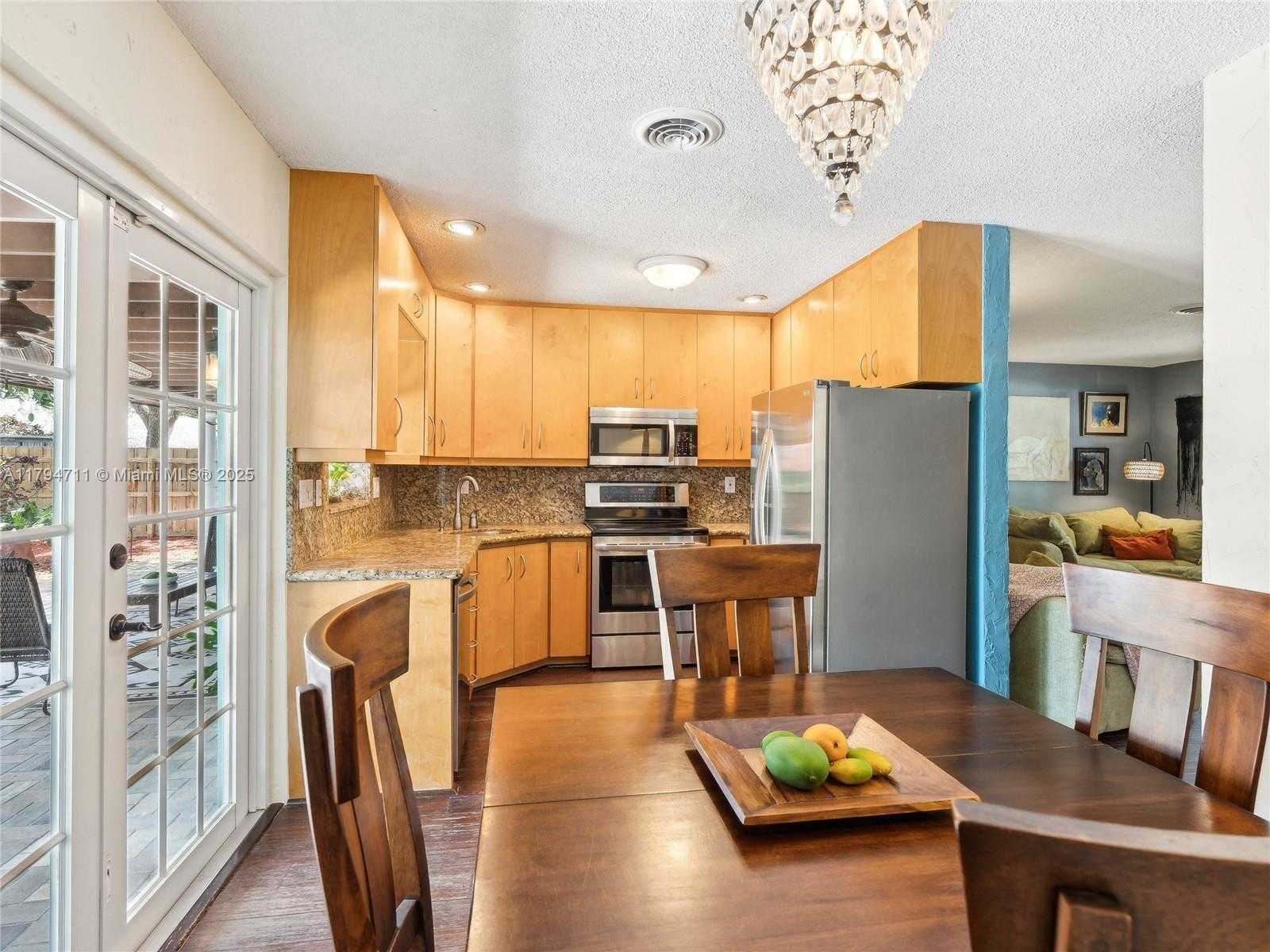 Small Image of 4400 NORTH EAST 13TH AVE, Oakland Park Number 4