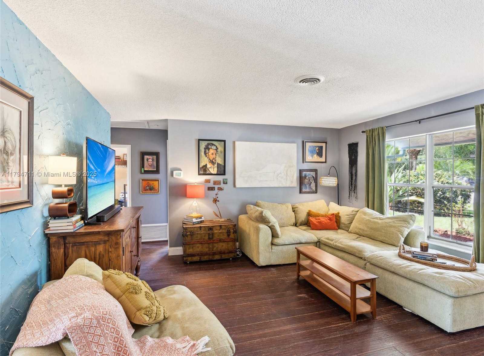 Small Image of 4400 NORTH EAST 13TH AVE, Oakland Park Number 8