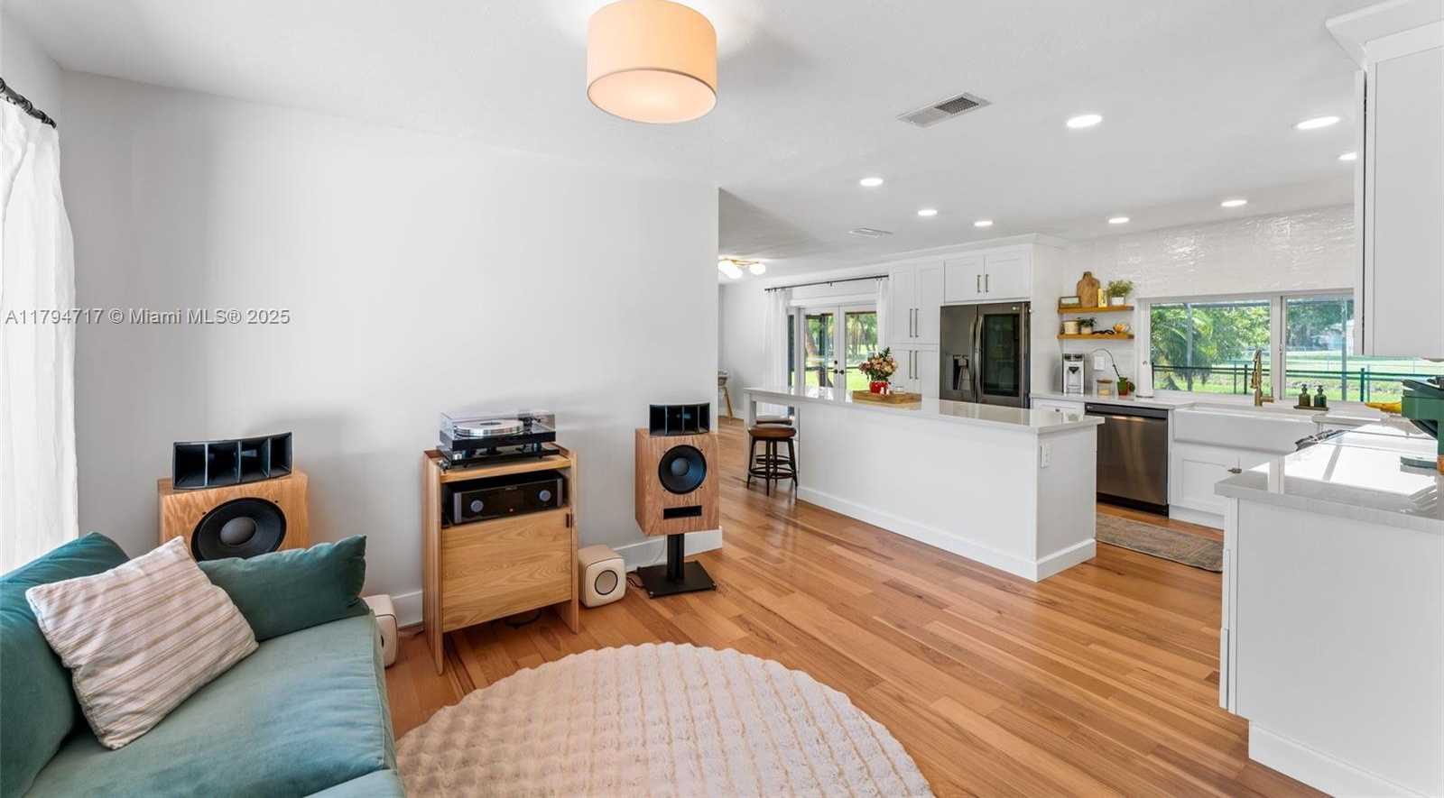 Small Image of 8885 SOUTH WEST 182ND TER, Palmetto Bay Number 9