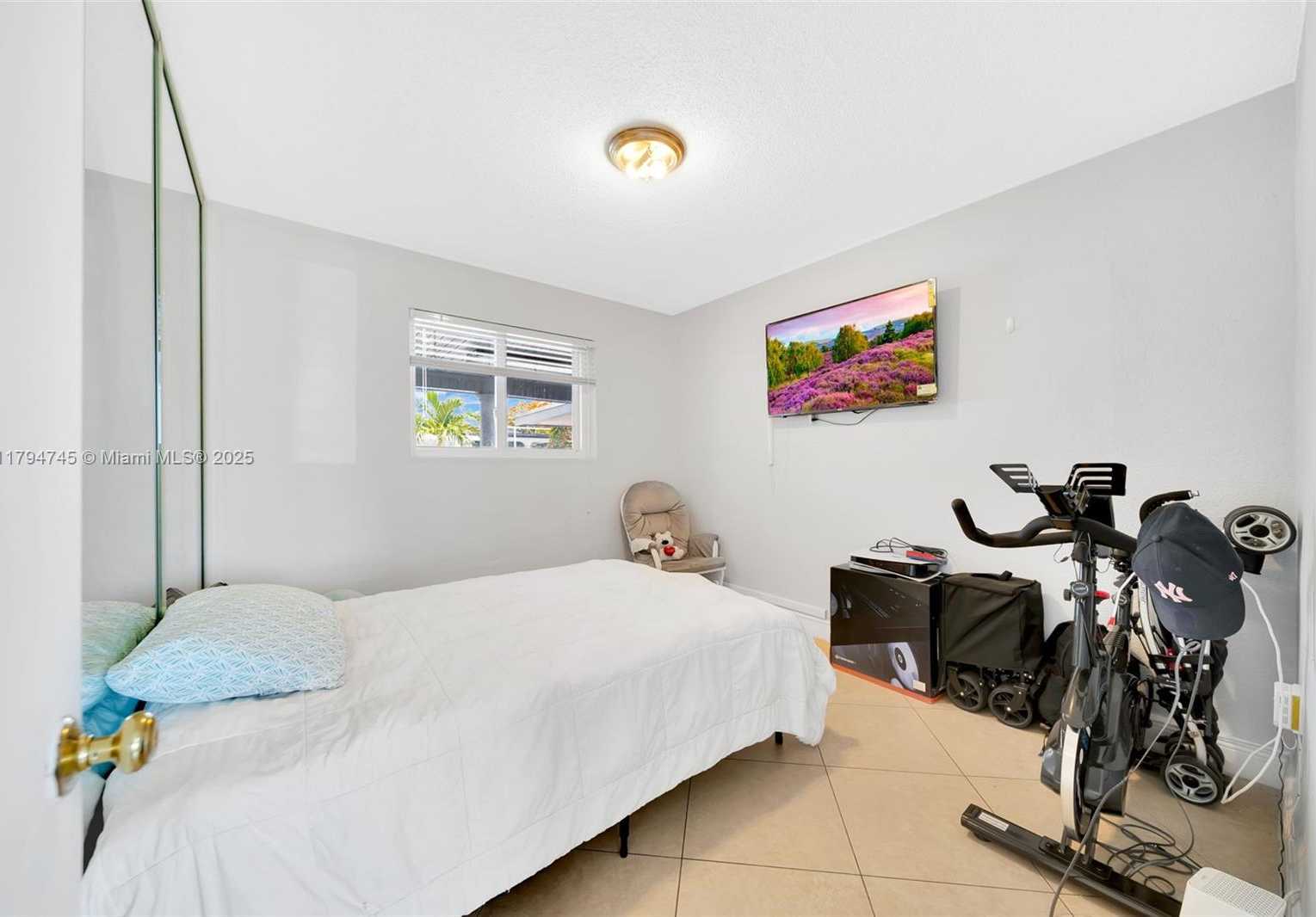 Small Image of 1360 WEST 4TH LN, Hialeah Number 10