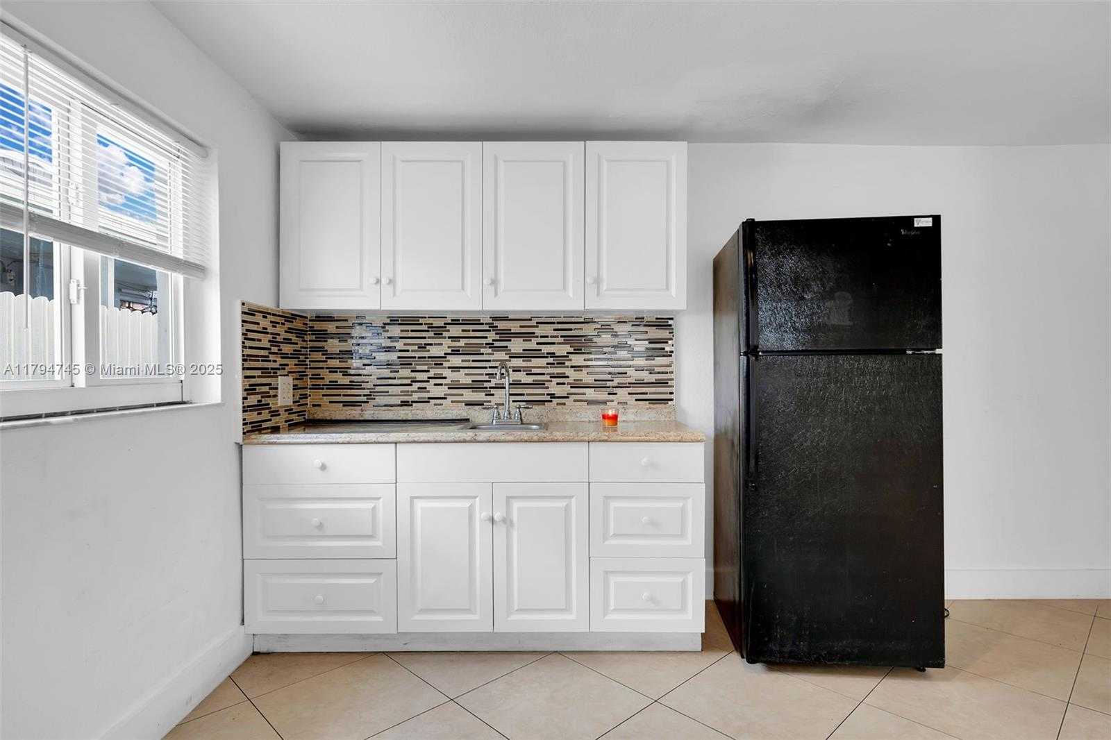 Small Image of 1360 WEST 4TH LN, Hialeah Number 20