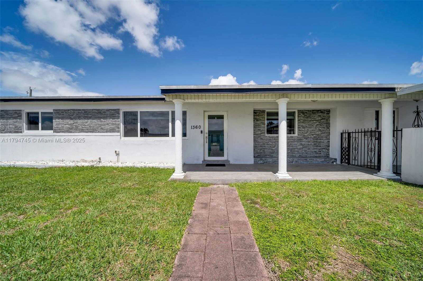 Small Image of 1360 WEST 4TH LN, Hialeah Number 27